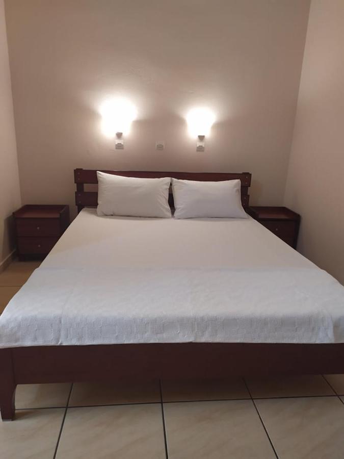Markos Apartments 4 Stoupa Bagian luar foto
